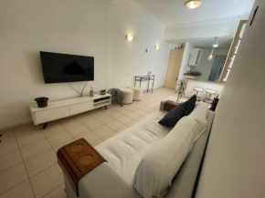 Lindo apartamento 2 Quartos a 50m da praia de Copacabana